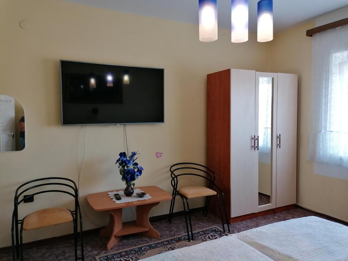 Ildiko Vendeghaz Heviz Apartment Exterior foto
